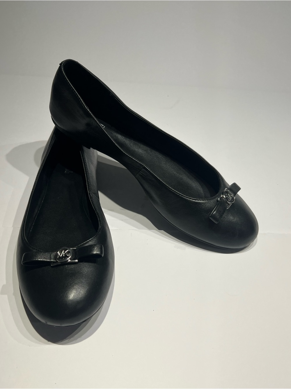 Michael Kors Black Leather Ballet Flats Sz 8.5 K05